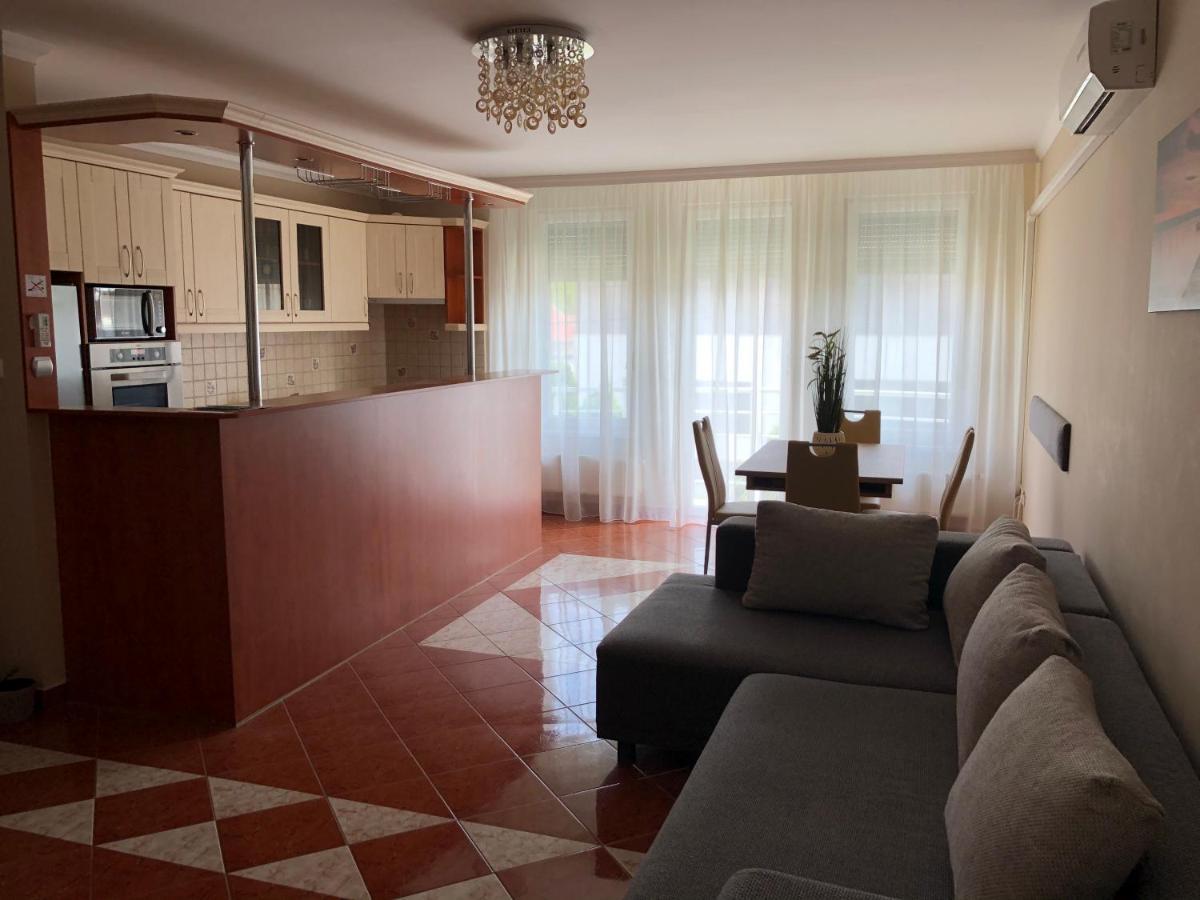 Alina Apartmanok Hajduszoboszlo Exterior foto