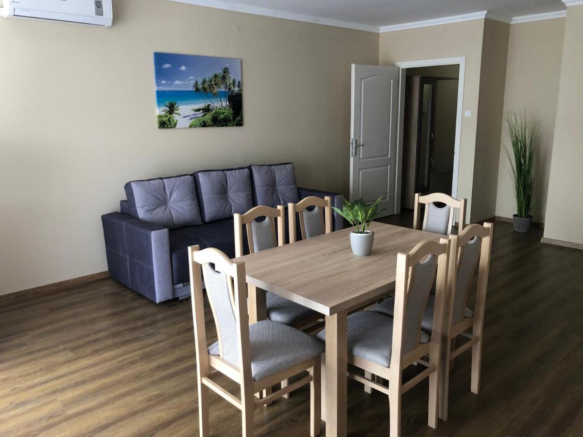 Alina Apartmanok Hajduszoboszlo Exterior foto