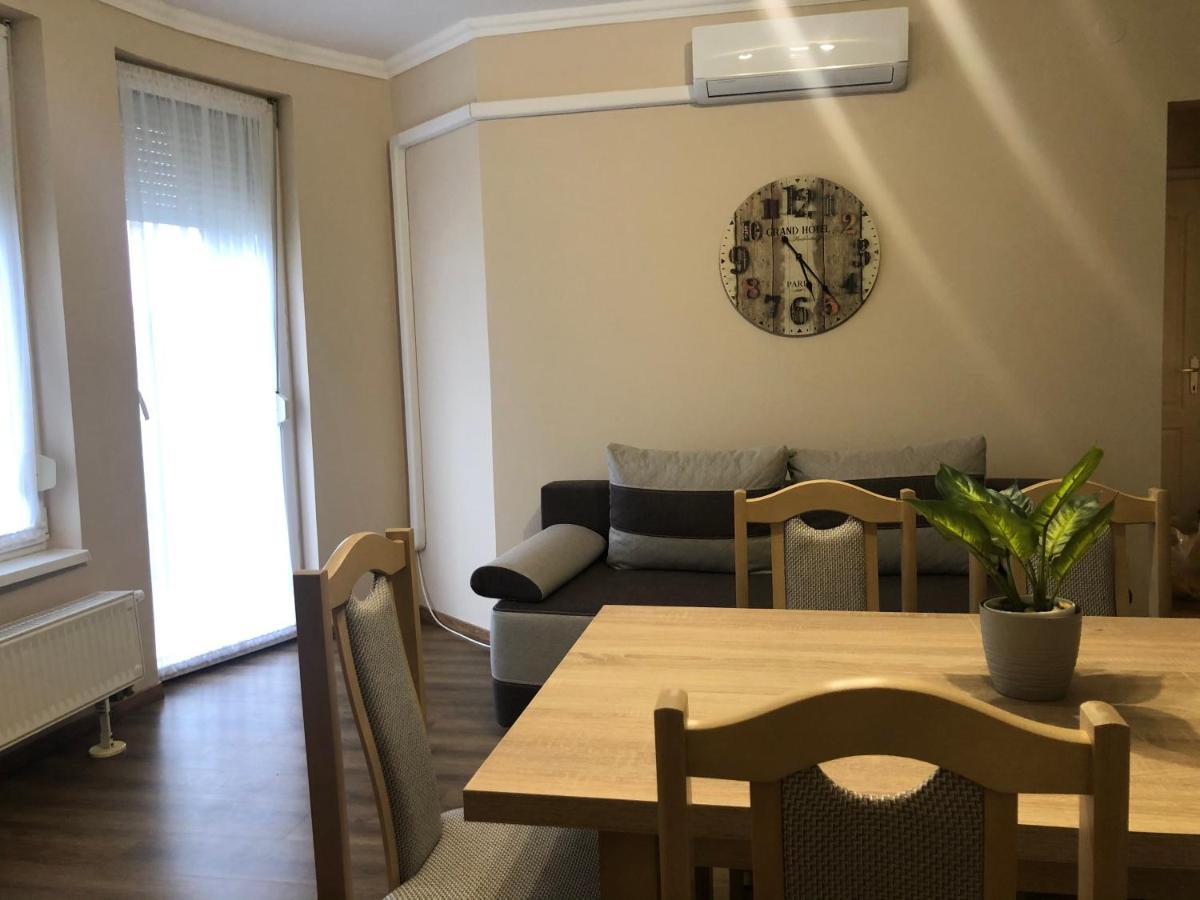 Alina Apartmanok Hajduszoboszlo Exterior foto