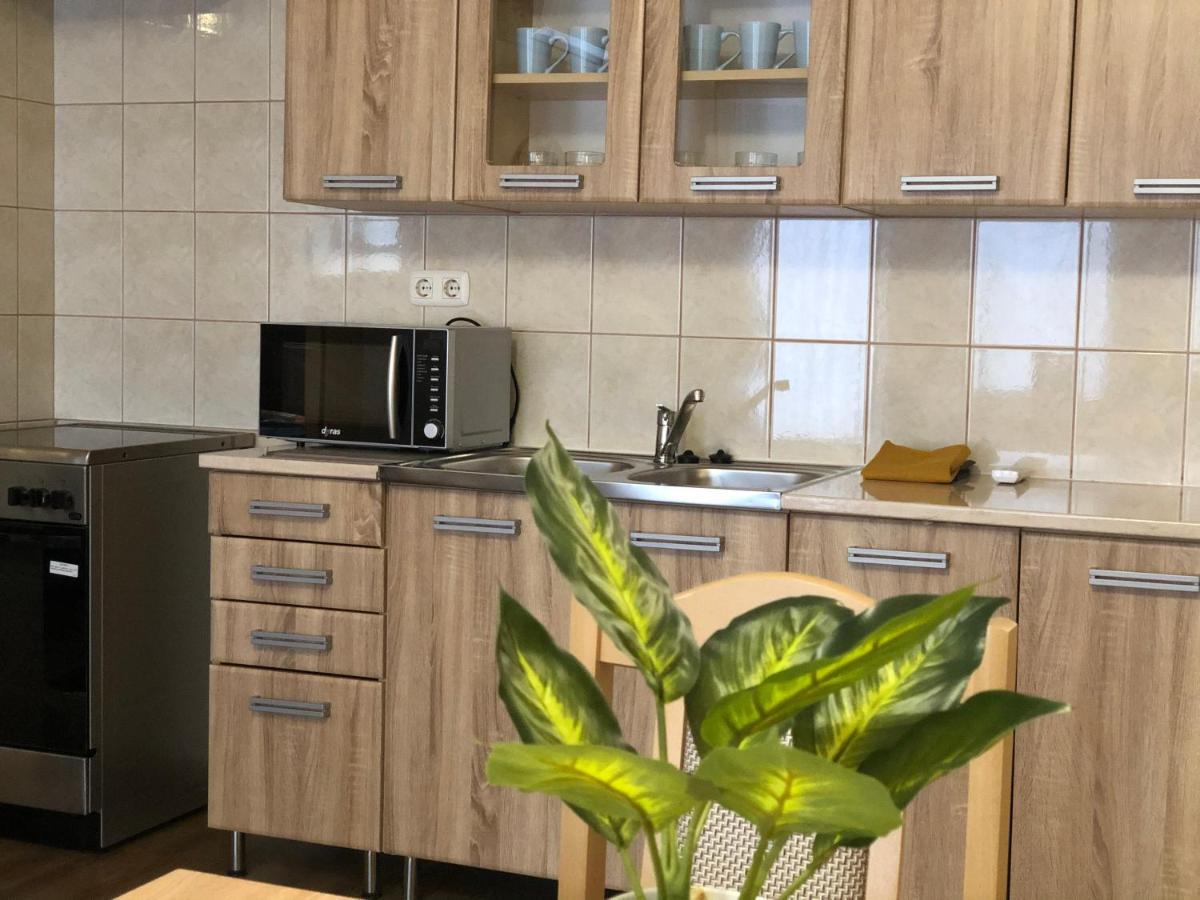 Alina Apartmanok Hajduszoboszlo Exterior foto