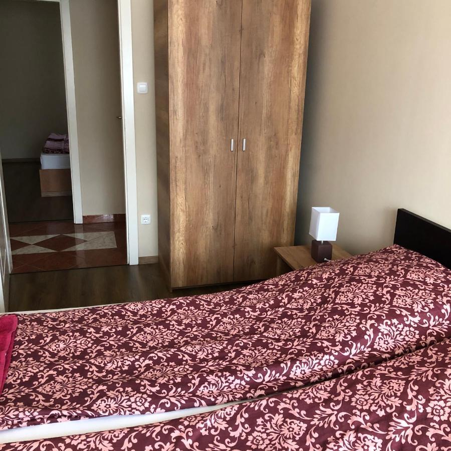 Alina Apartmanok Hajduszoboszlo Exterior foto