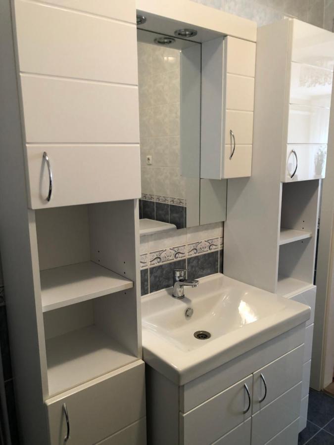 Alina Apartmanok Hajduszoboszlo Exterior foto