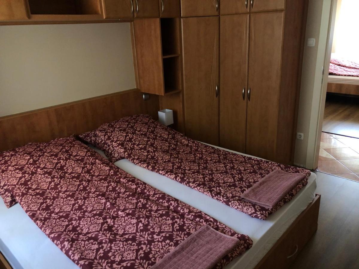 Alina Apartmanok Hajduszoboszlo Exterior foto