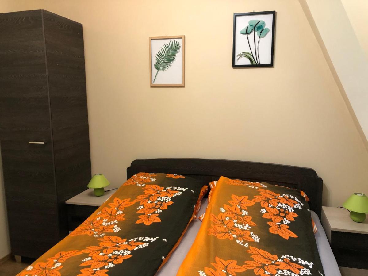 Alina Apartmanok Hajduszoboszlo Exterior foto