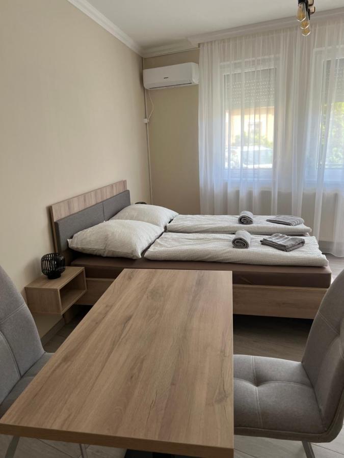 Alina Apartmanok Hajduszoboszlo Exterior foto