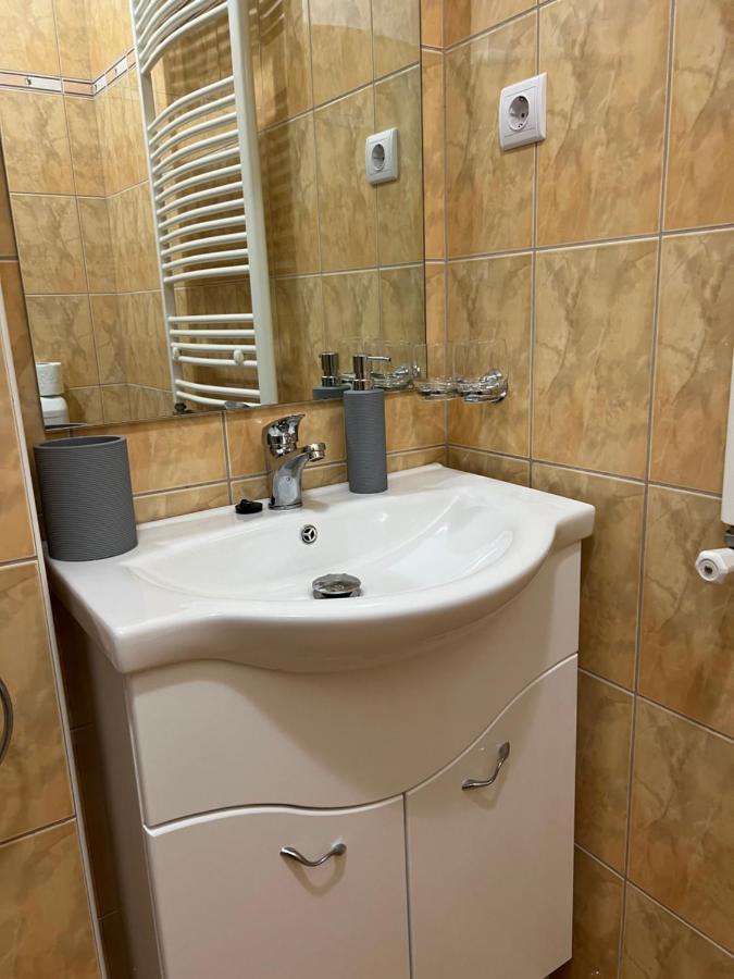 Alina Apartmanok Hajduszoboszlo Exterior foto