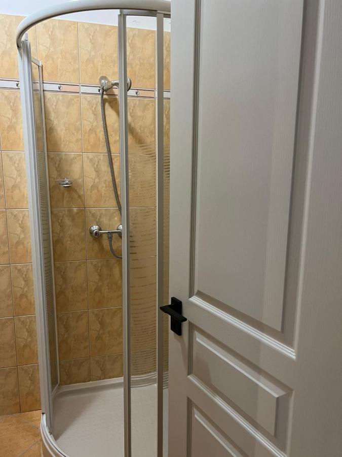 Alina Apartmanok Hajduszoboszlo Exterior foto