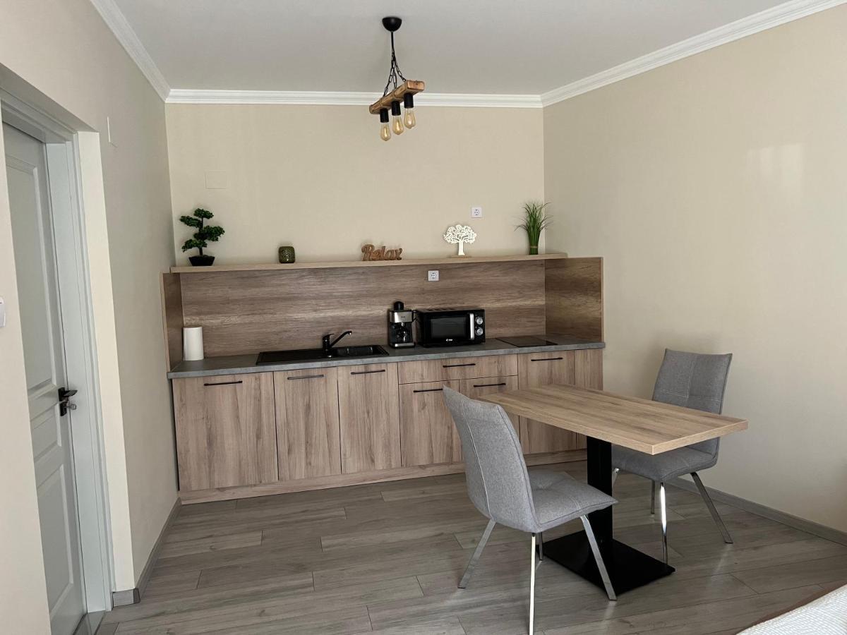Alina Apartmanok Hajduszoboszlo Exterior foto